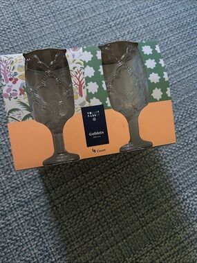 Roller Rabbit Gray Embossed Goblets - Set of 4